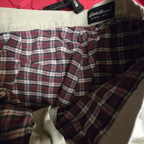 Eddie Bauer Men's Khaki Chinos With Flannel Lining - Picture 8 of 8